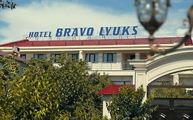Bravolyuks Hotel